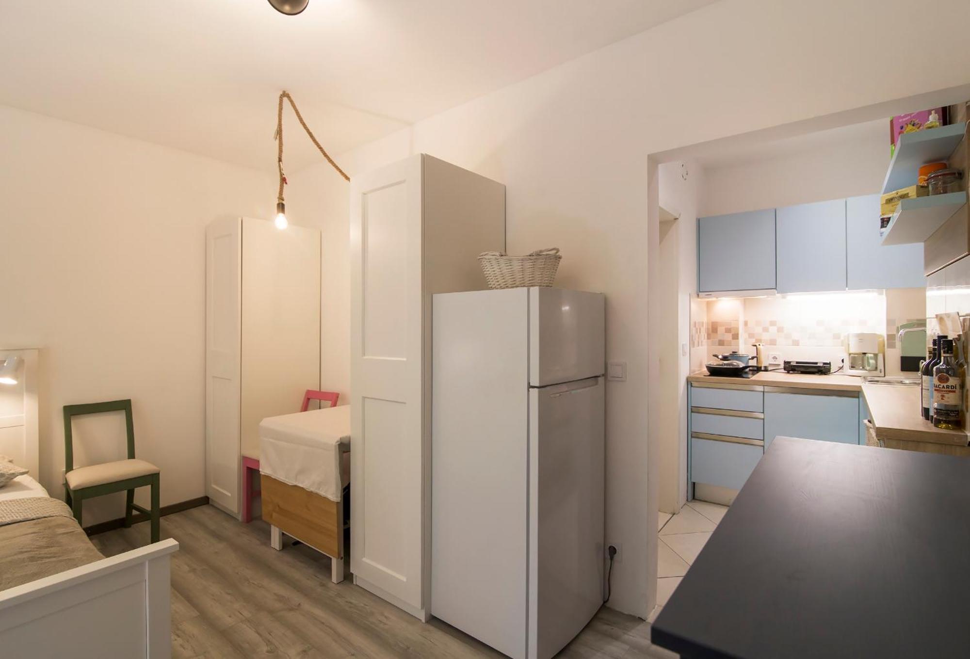 Apartment Sailor's Crib